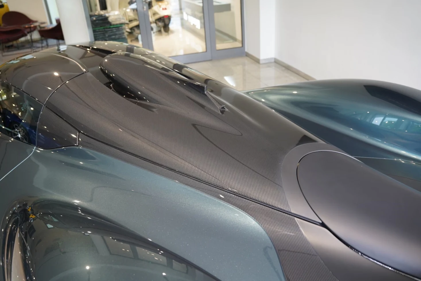 Aston Martin Valkyrie, 5/10
