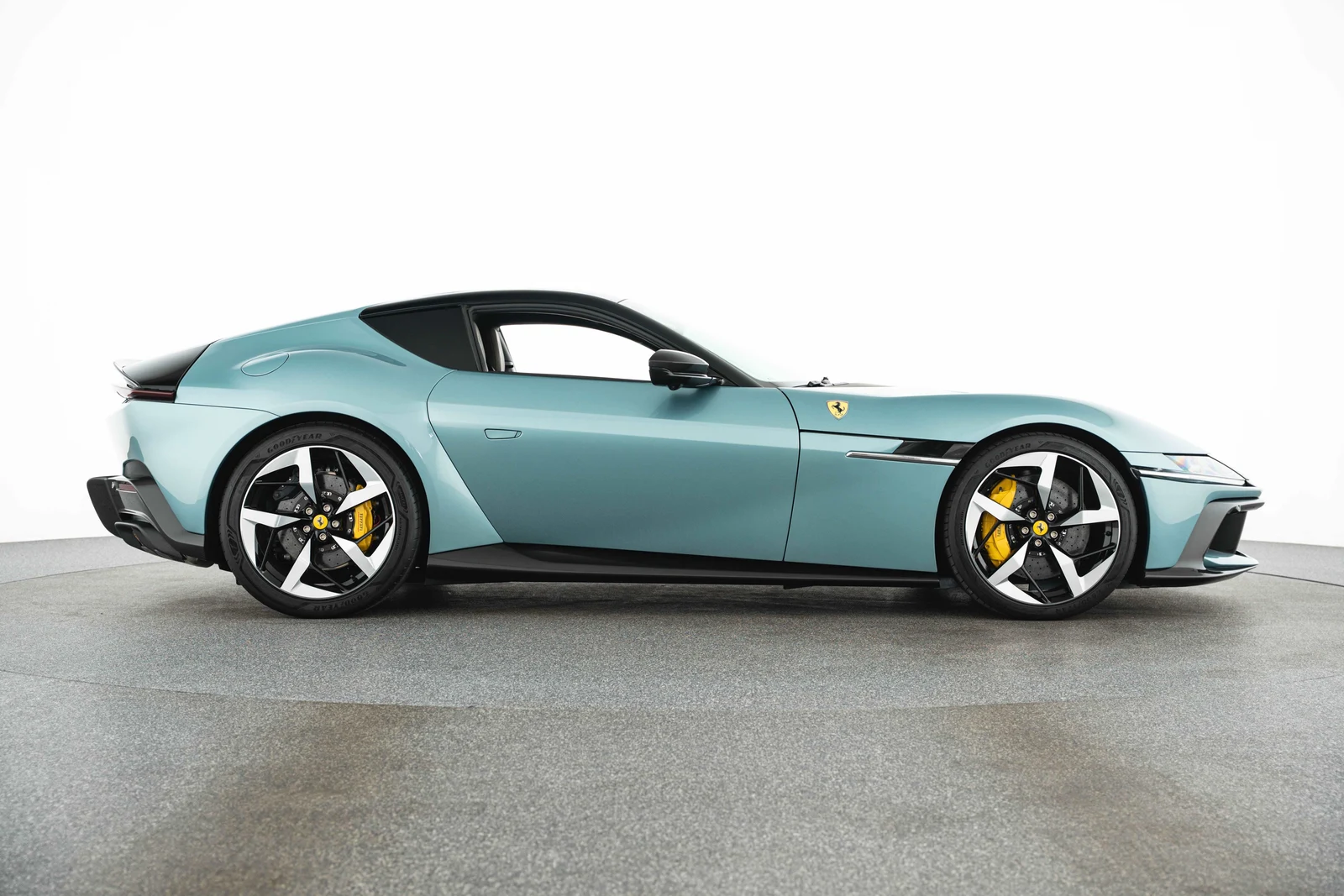 Ferrari 12Cilindri, 4/10
