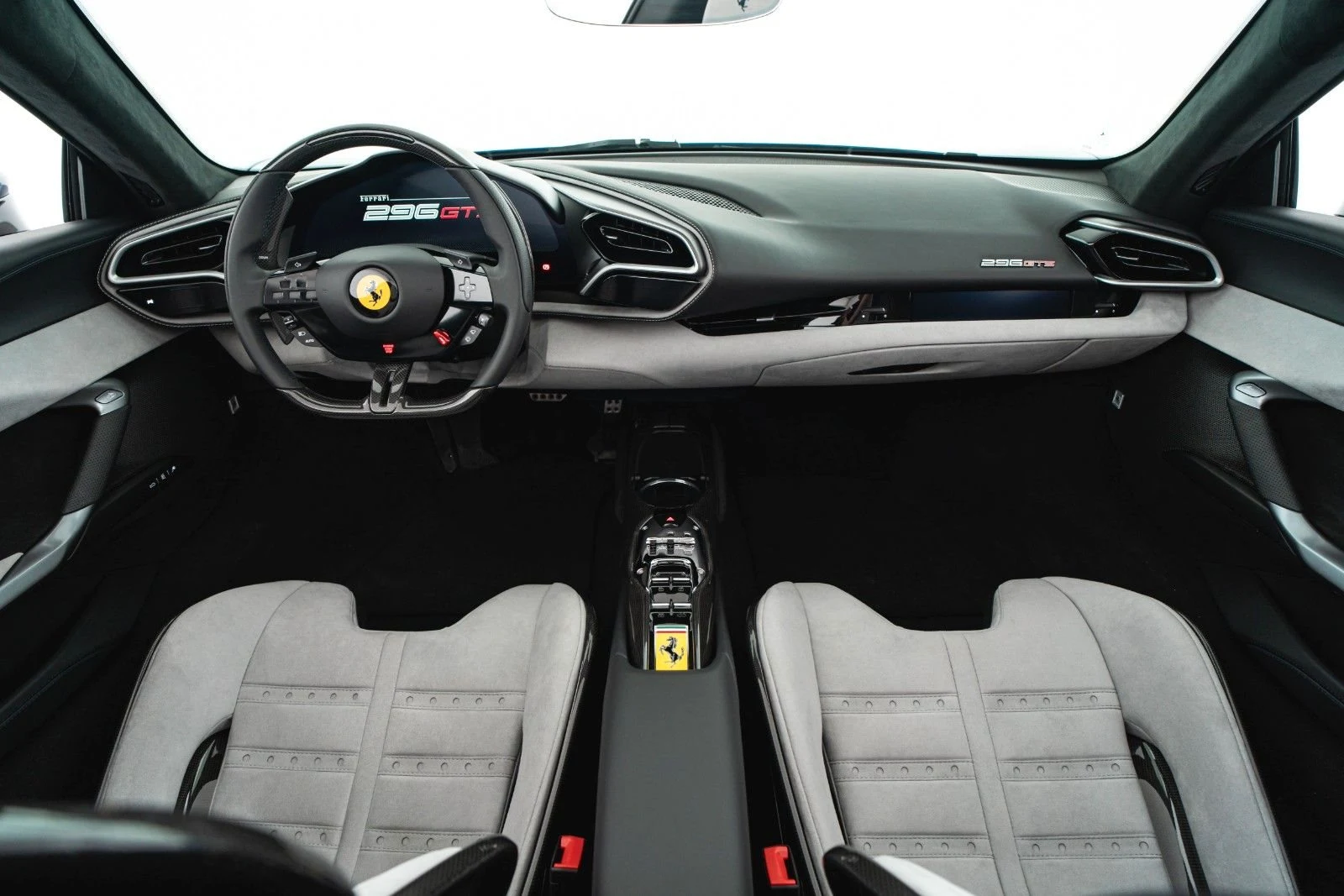 Ferrari 296 GTS, 10/10