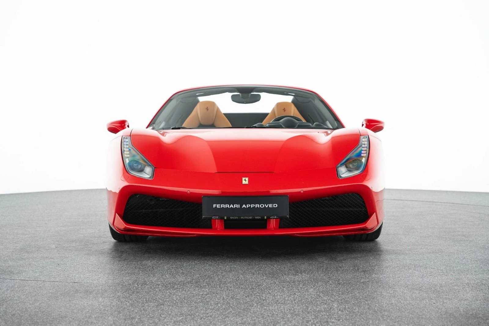 Ferrari 488 Spider, 2/10