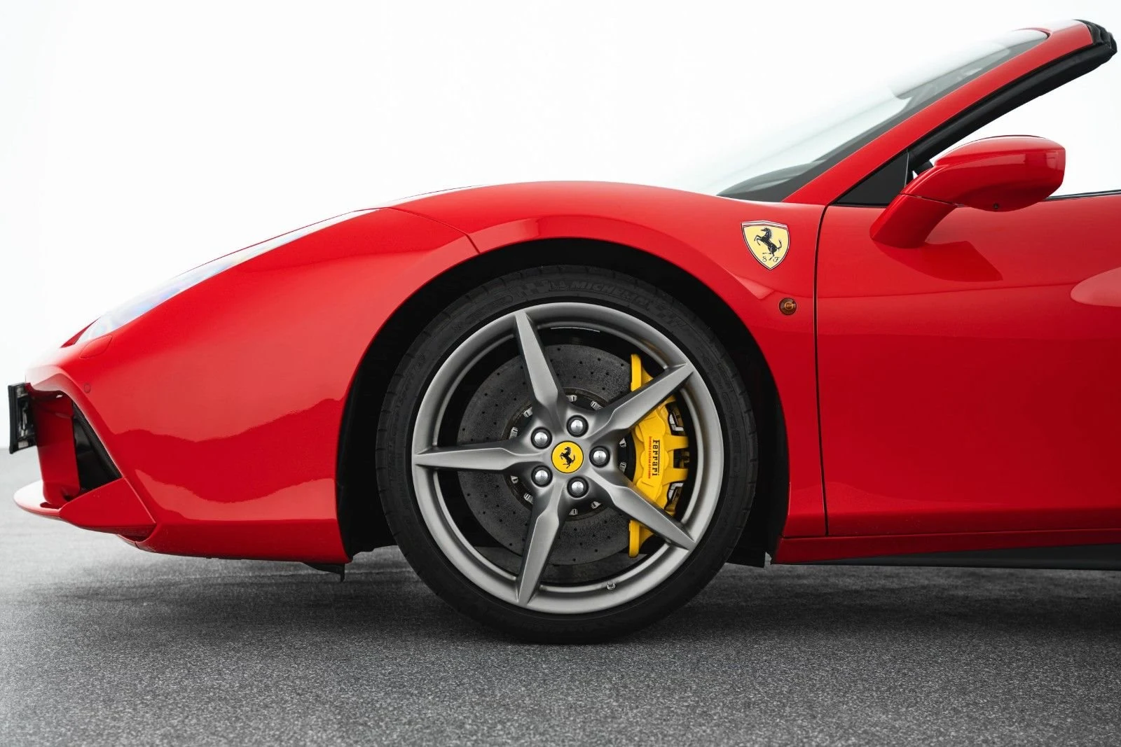 Ferrari 488 Spider, 9/10