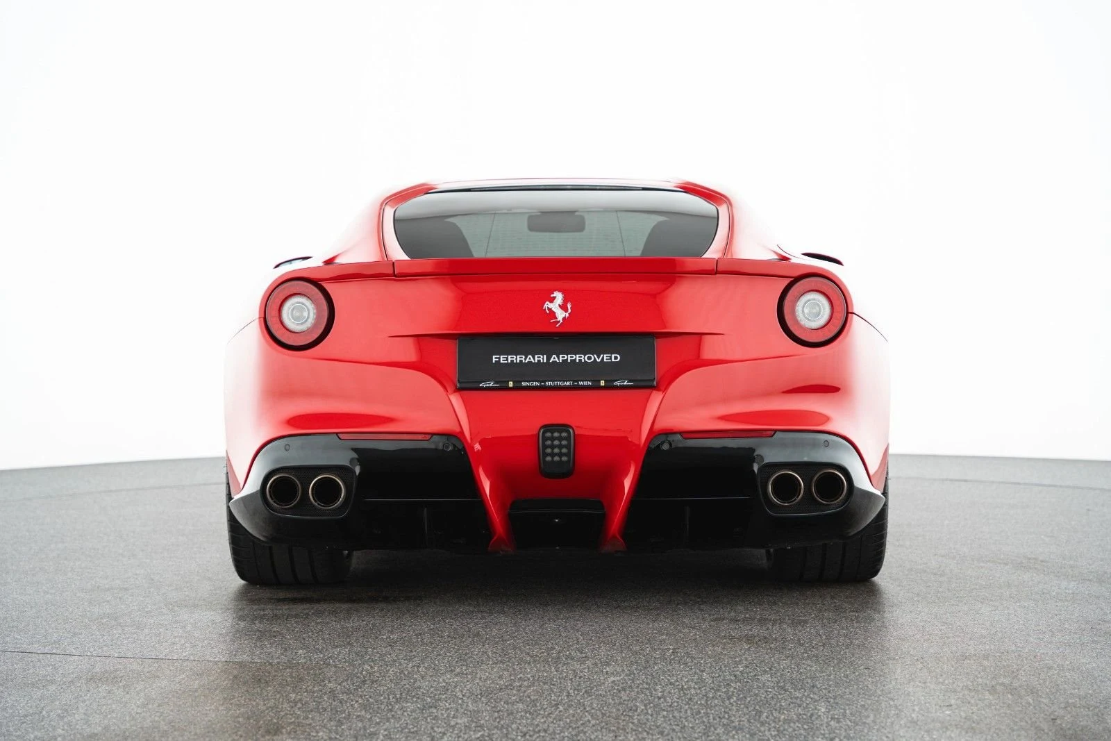 Ferrari F12berlinetta, 6/10