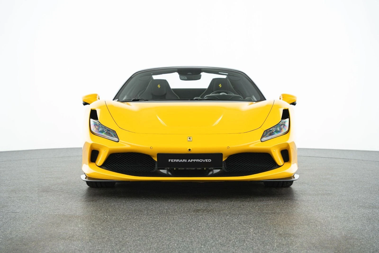 Ferrari F8 Spider, 2/10