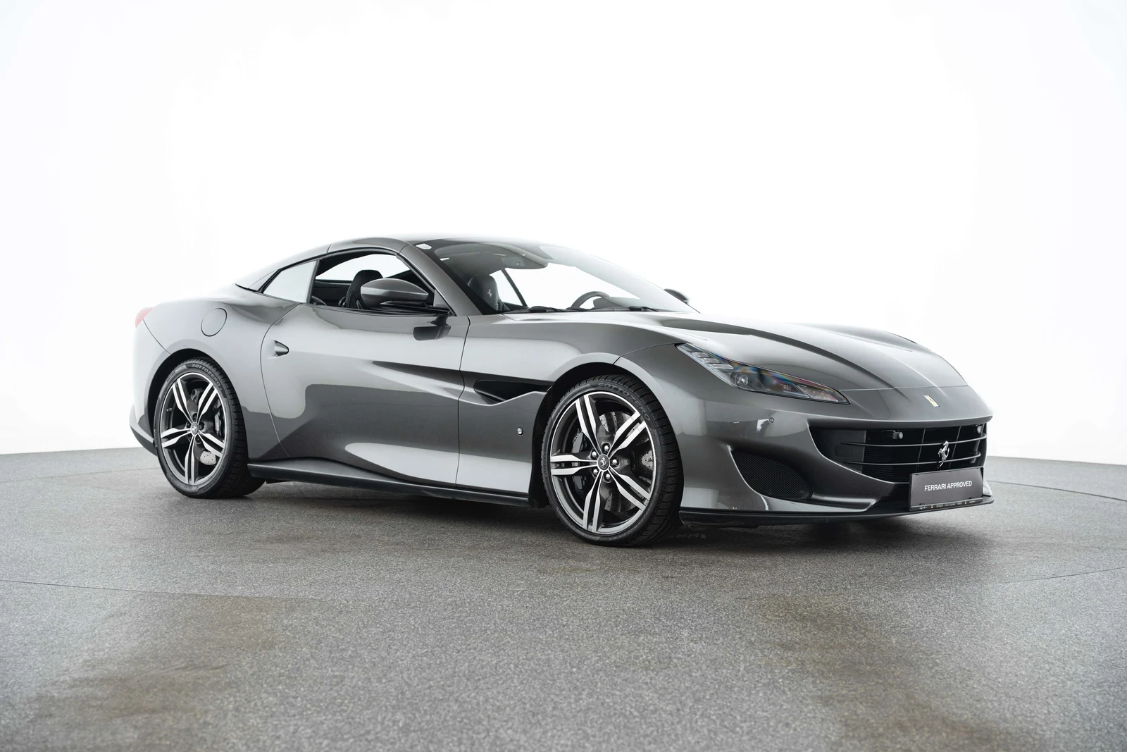 Ferrari Portofino, 3/10
