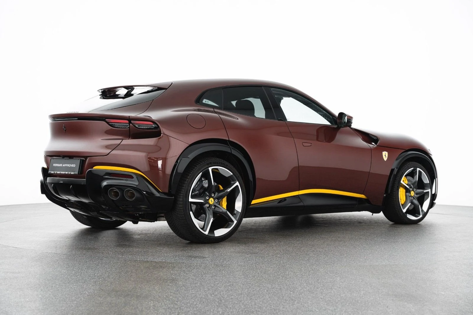 Ferrari Purosangue, 5/10