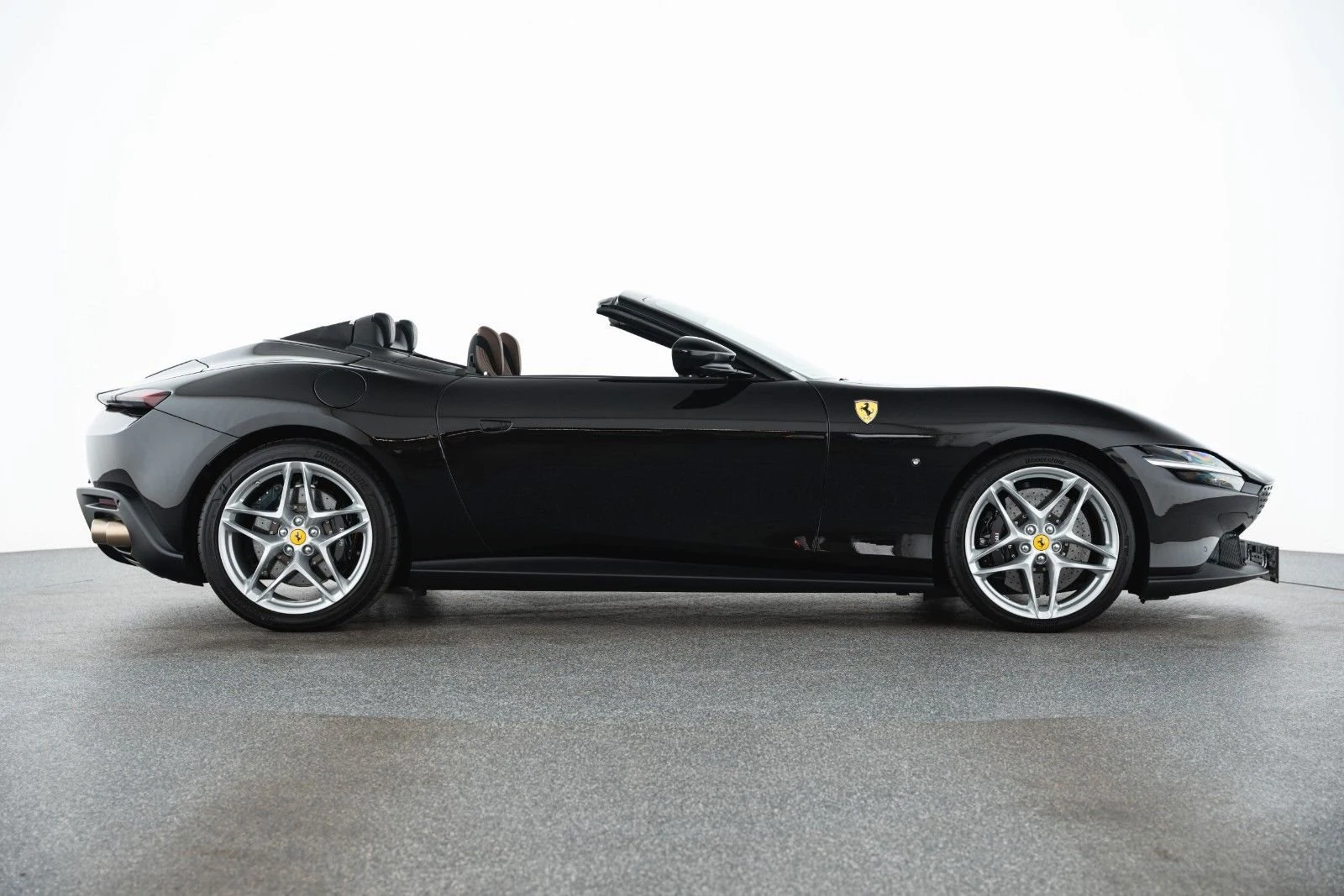 Ferrari Roma Spider, 4/10