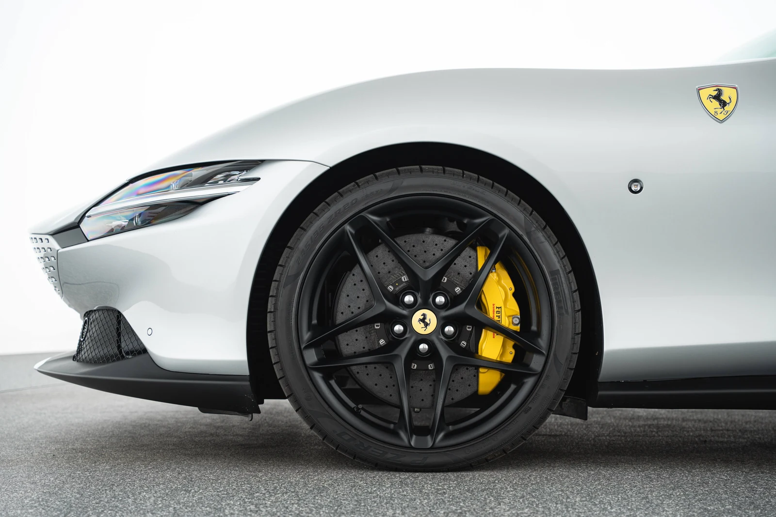 Ferrari Roma Spider, 9/10