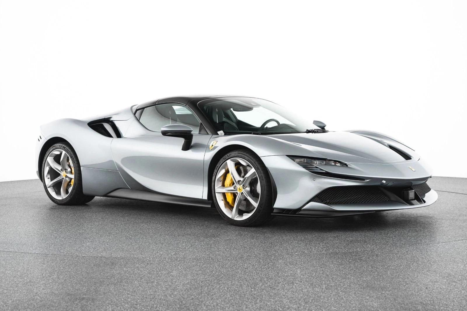 Ferrari SF90 Spider, 3/10