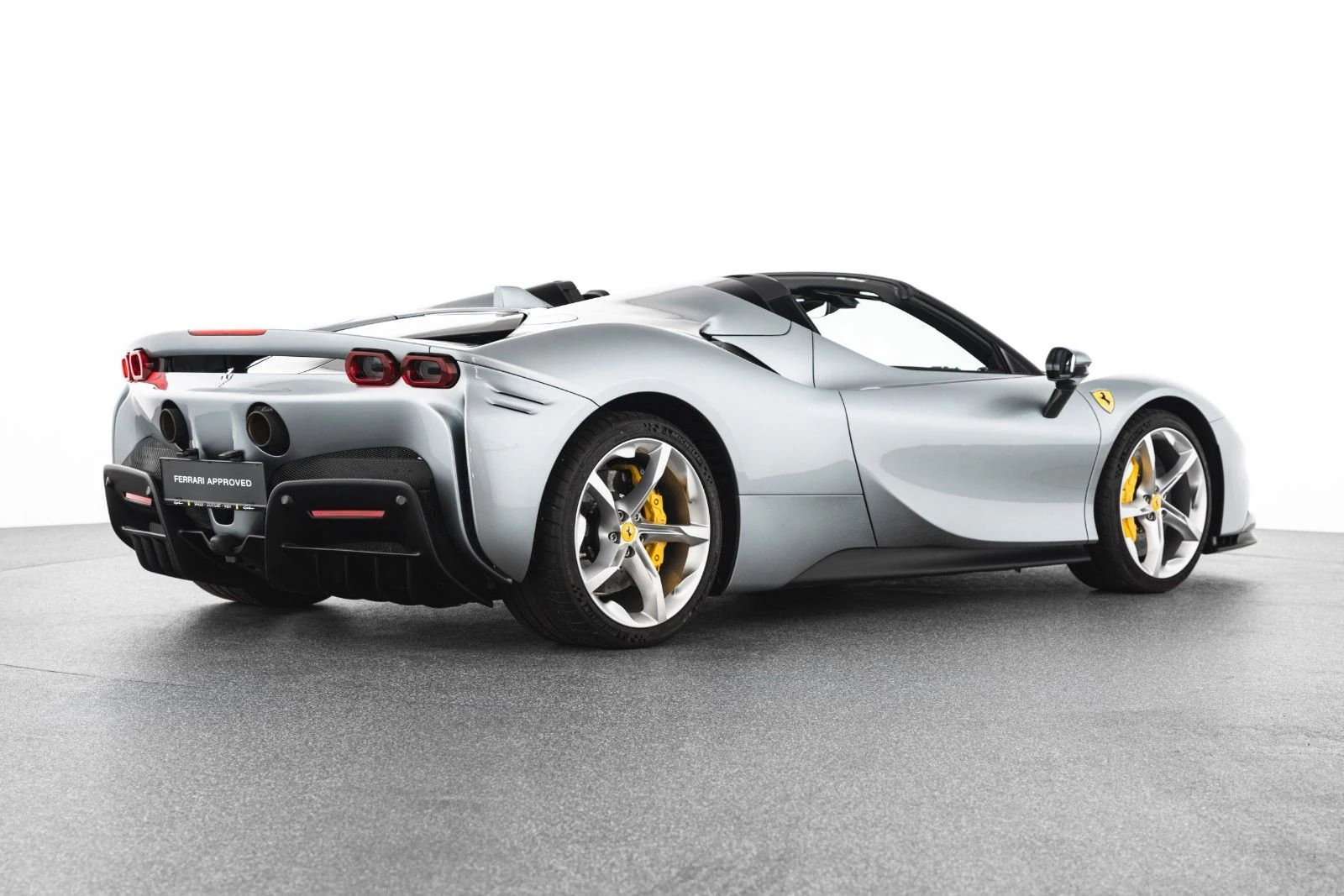 Ferrari SF90 Spider, 5/10
