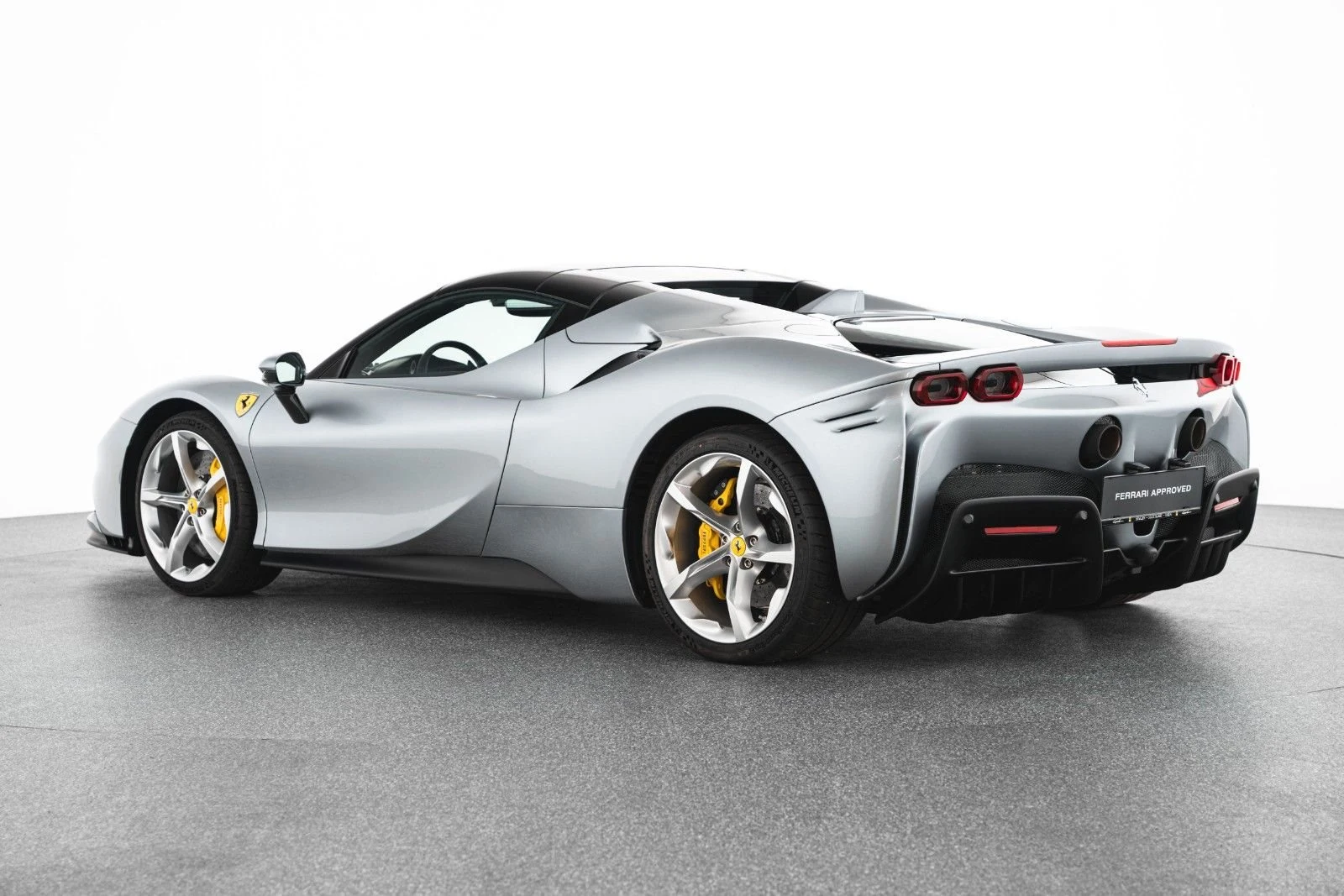 Ferrari SF90 Spider, 7/10