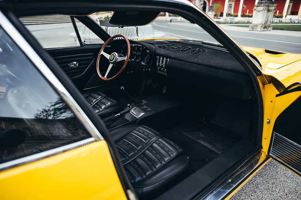 Ferrari 365 GTB/4 Daytona, 7/10