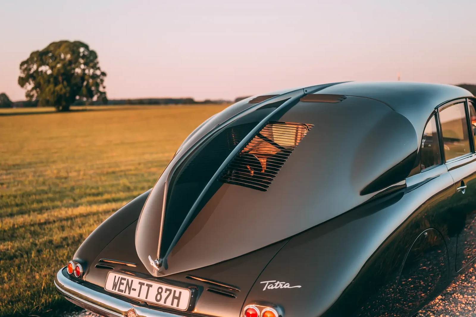Tatra T87 · P.O.R, 4/10