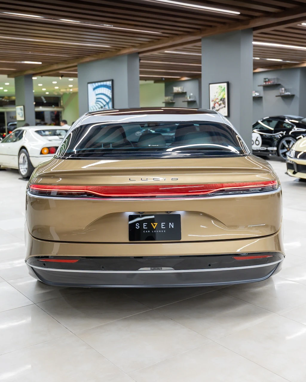 Lucid Air Dream Edition, 5/10
