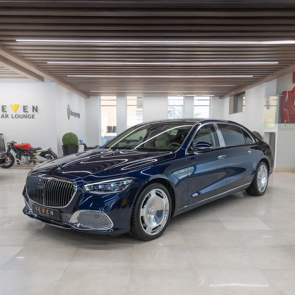 Mercedes-Benz Maybach S 680 · Dark Blue · Seven Car Lounge
