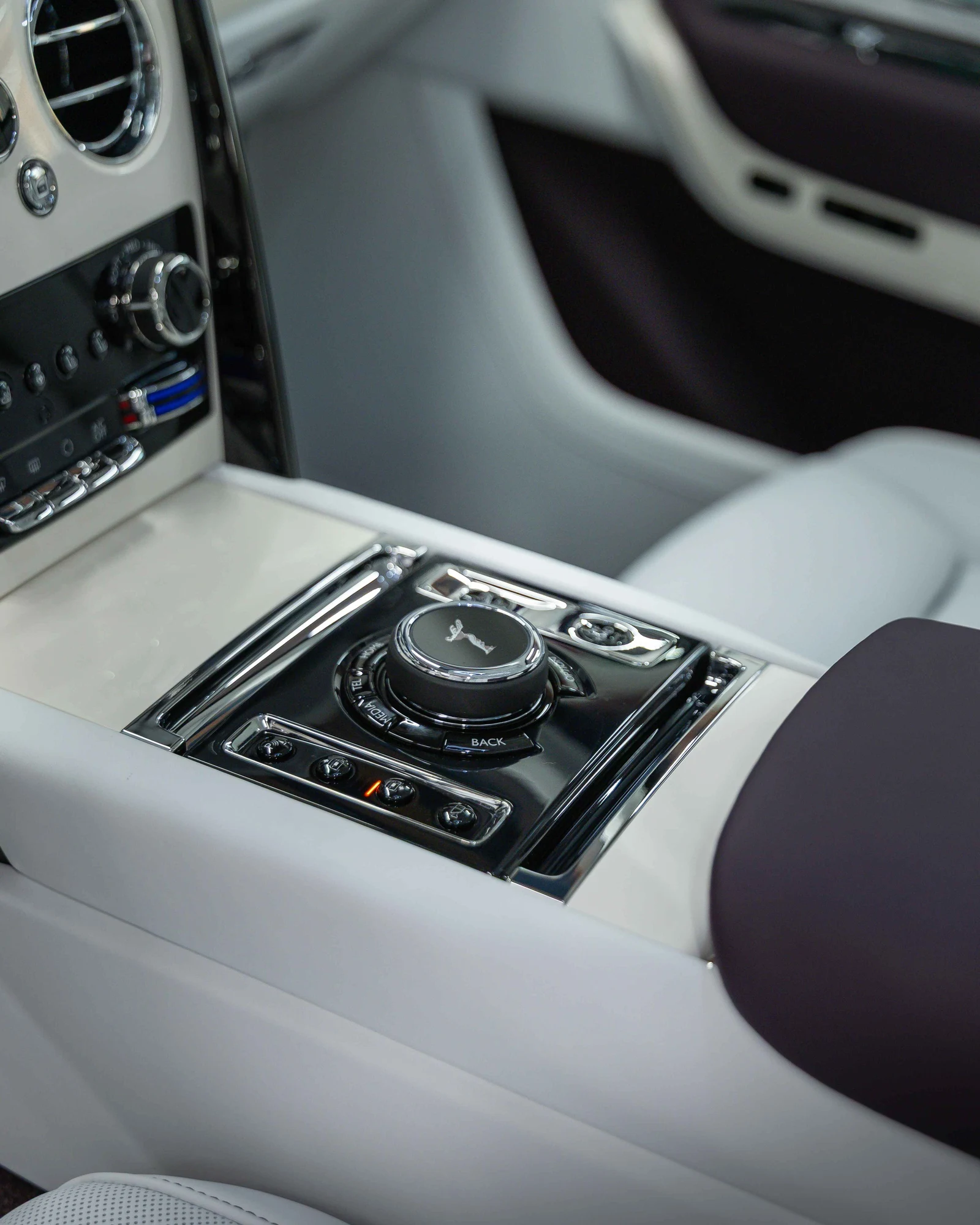 2026 Rolls-Royce Cullinan Black Badge Series II, 4/10