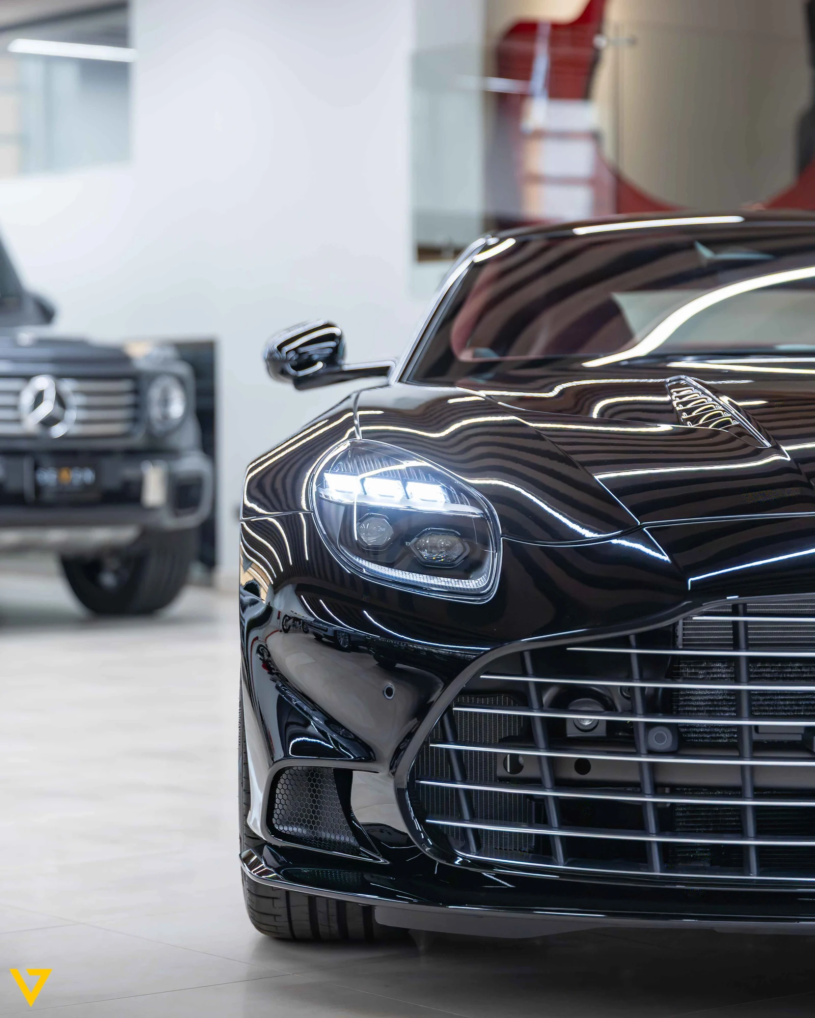 Aston Martin Vanquish (3rd Generation), 2/10