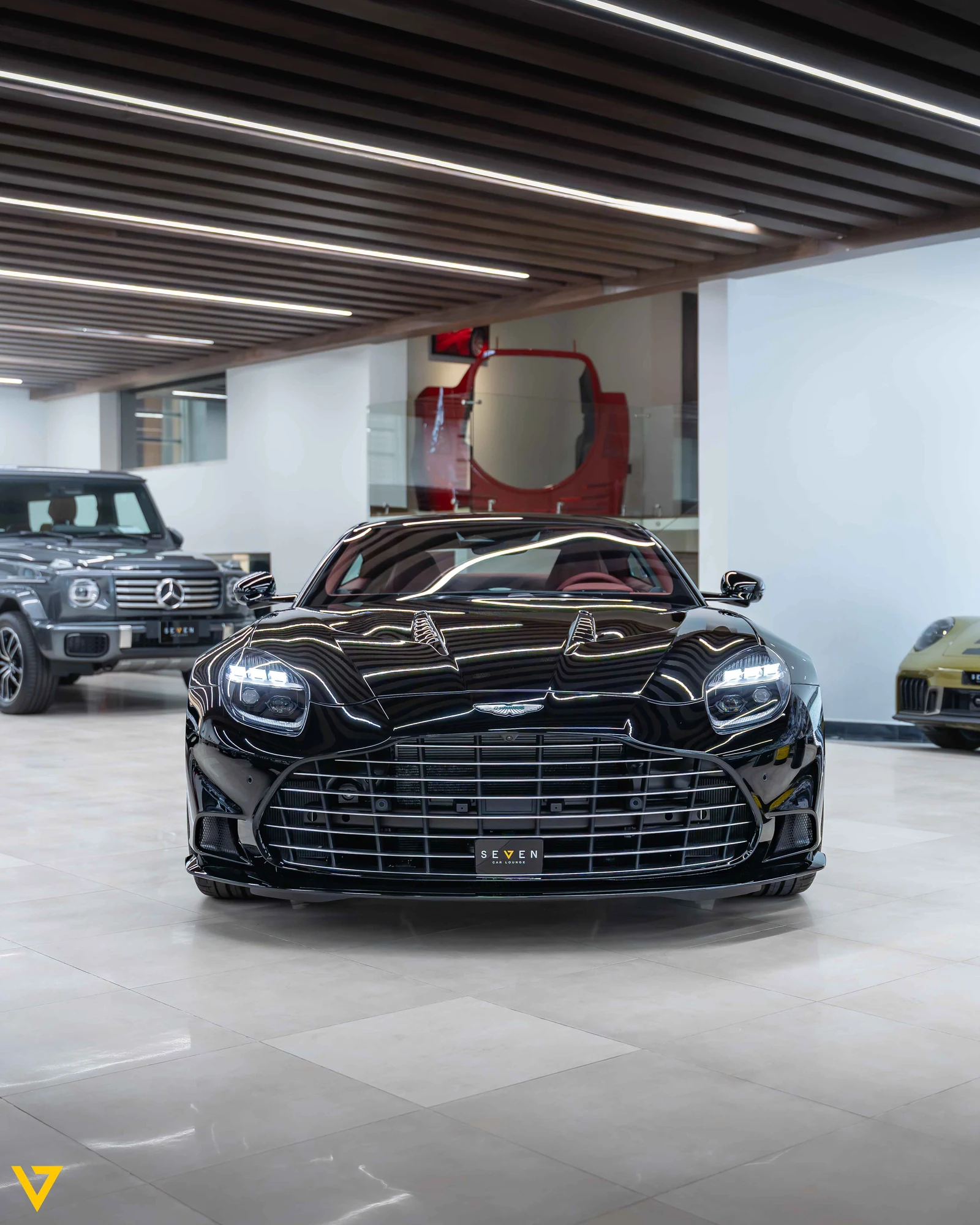 Aston Martin Vanquish (3rd Generation), 3/10