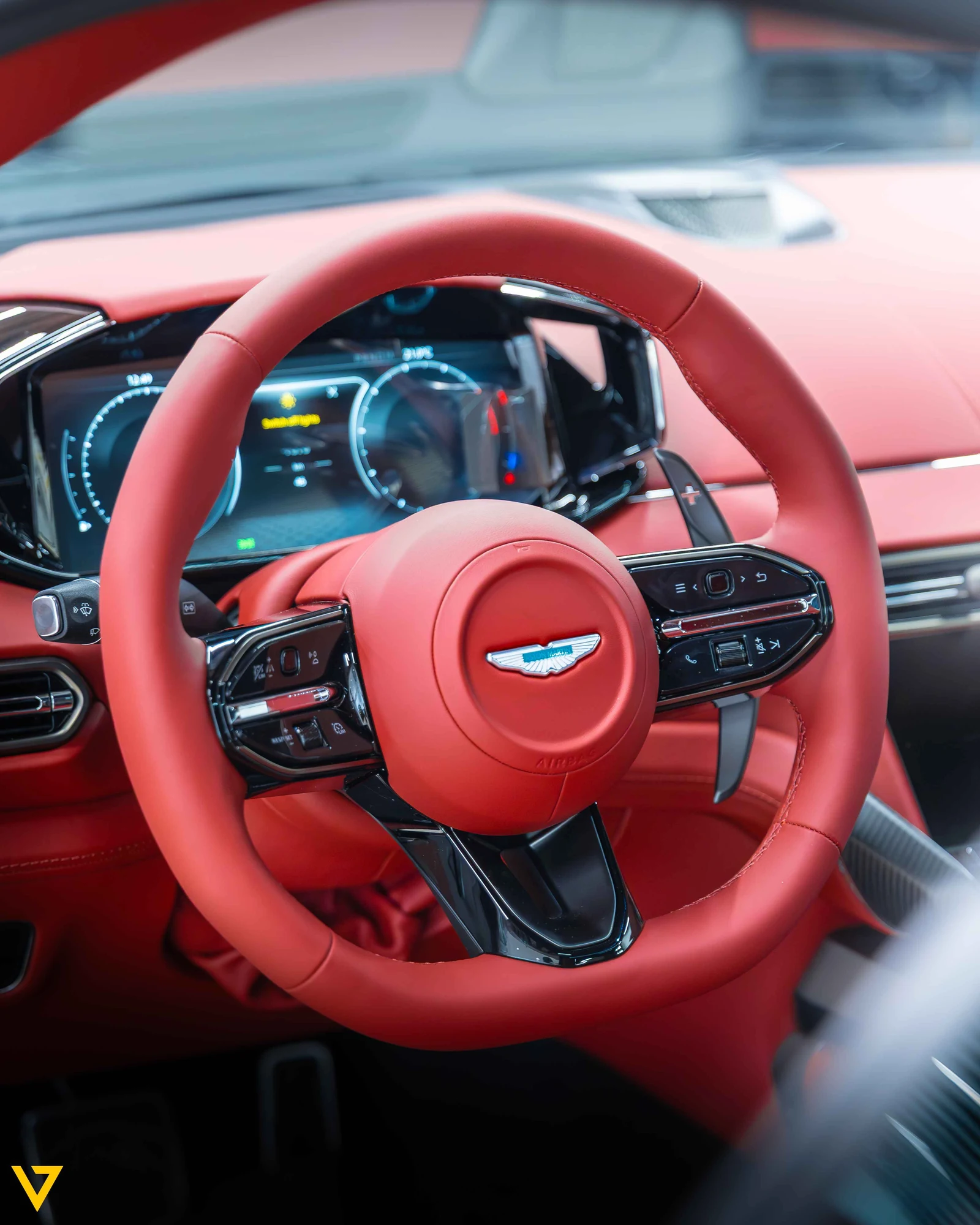 Aston Martin Vanquish (3rd Generation), 6/10
