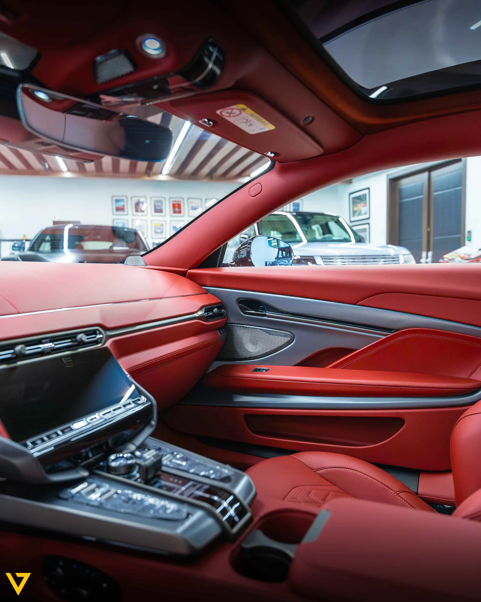 Aston Martin Vanquish (3rd Generation), 7/10
