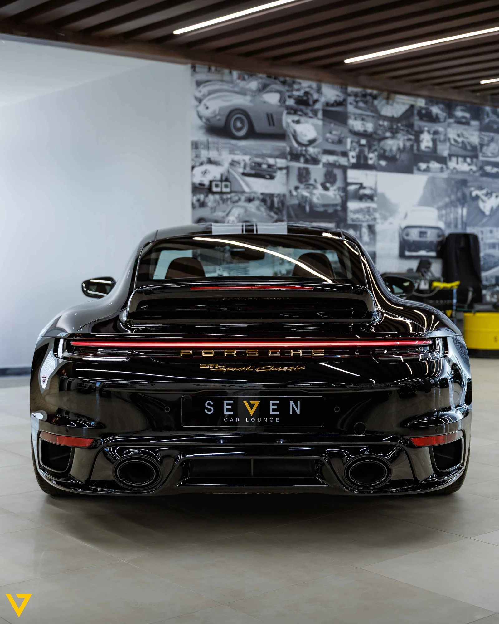 Porsche 911 (992) Sport Classic, 4/10