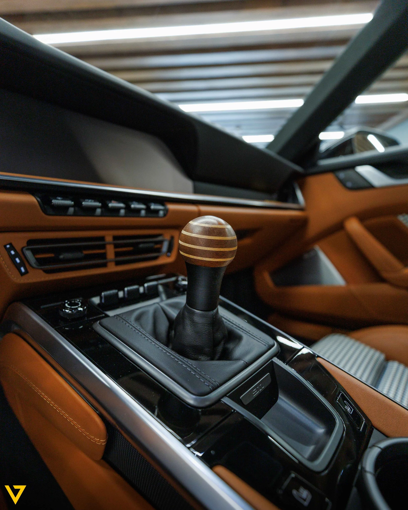 Porsche 911 (992) Sport Classic, 8/10