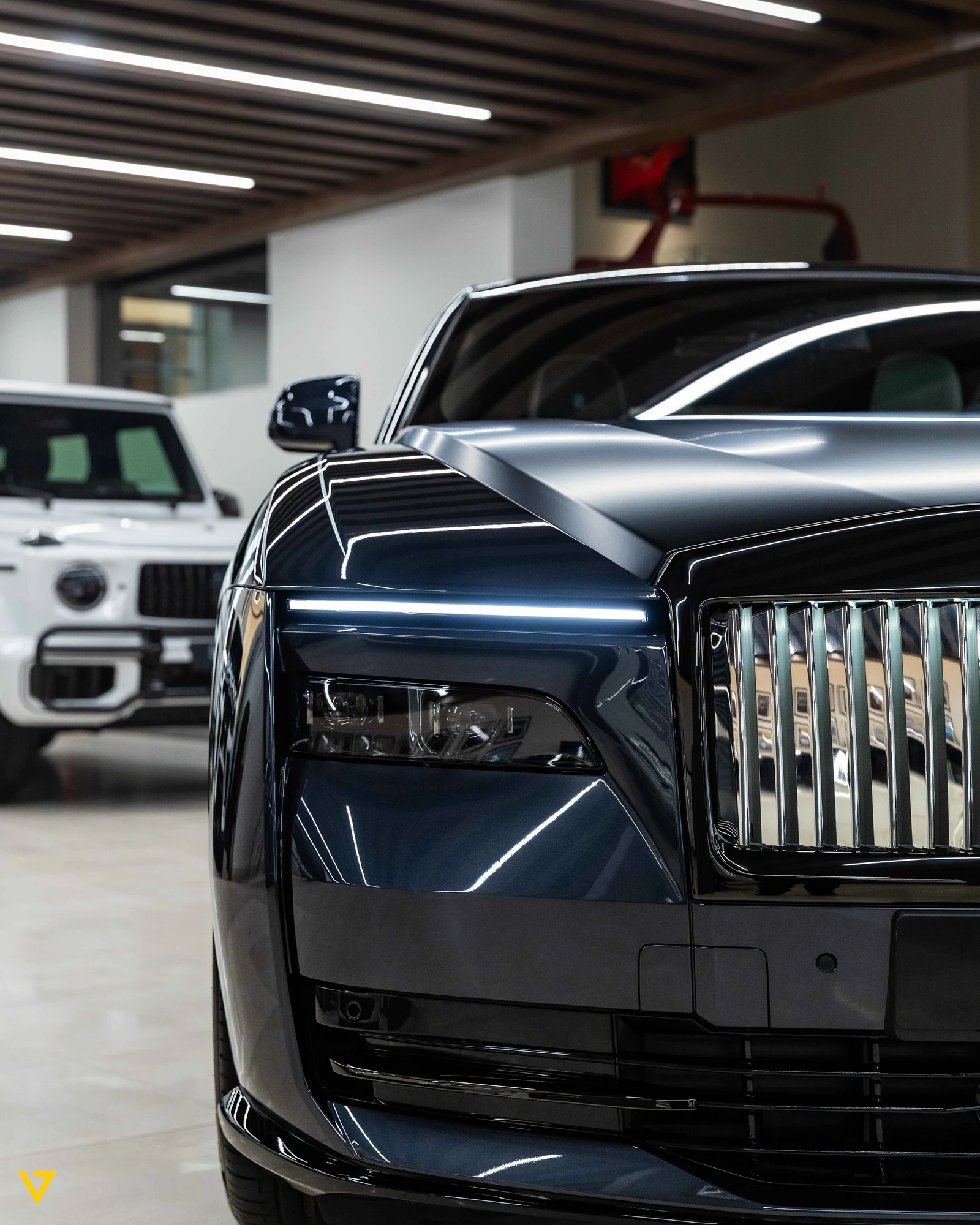 Rolls-Royce Spectre Black Badge, 3/10
