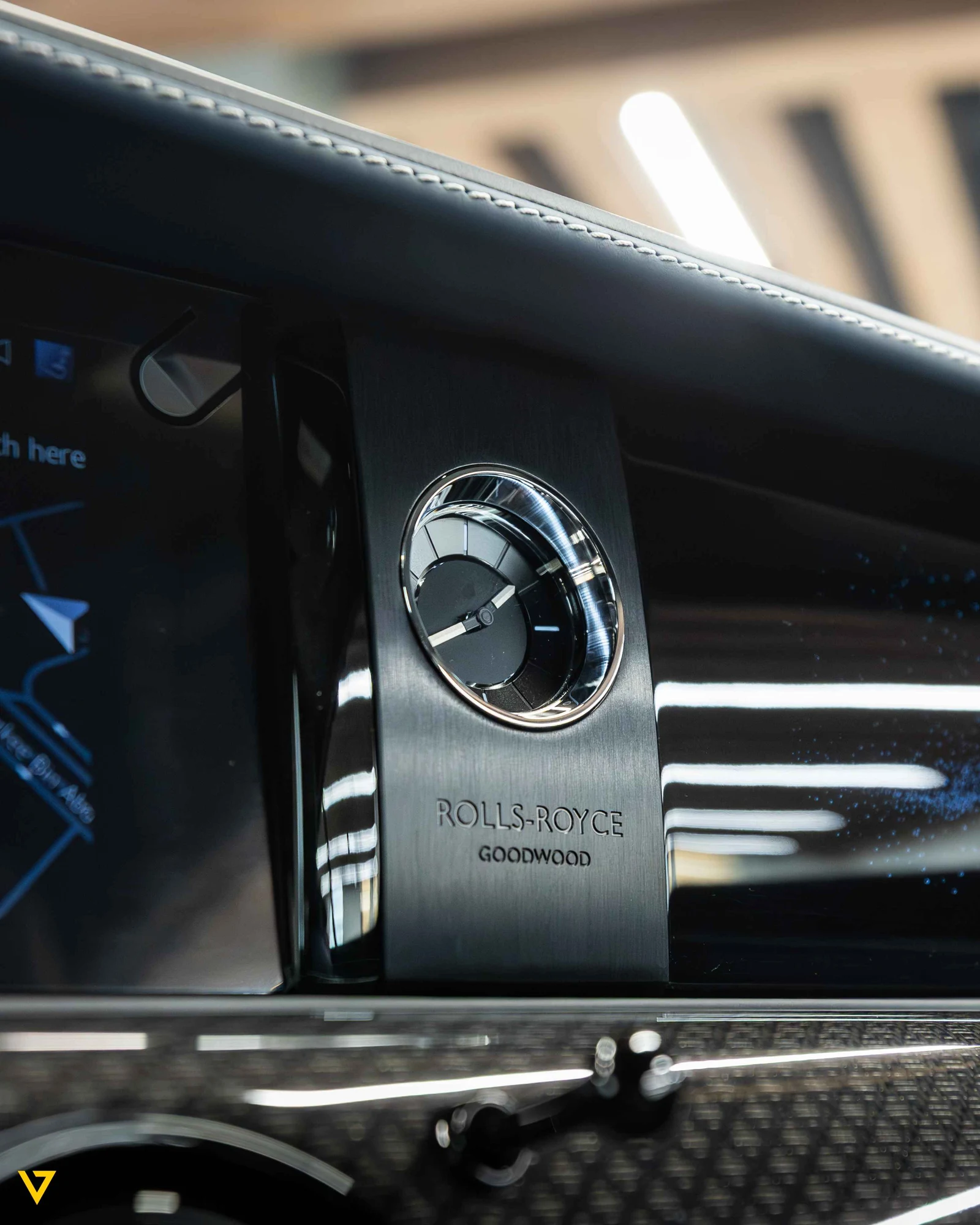 Rolls-Royce Spectre Black Badge, 8/10