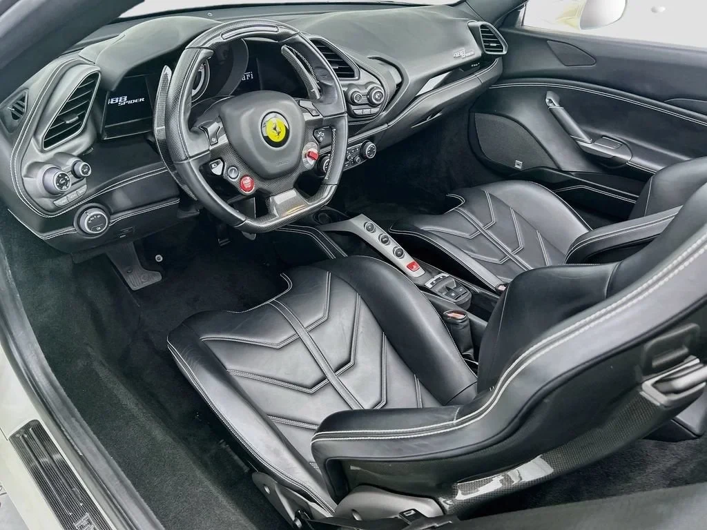2017 Ferrari 488 Spider, 17/20