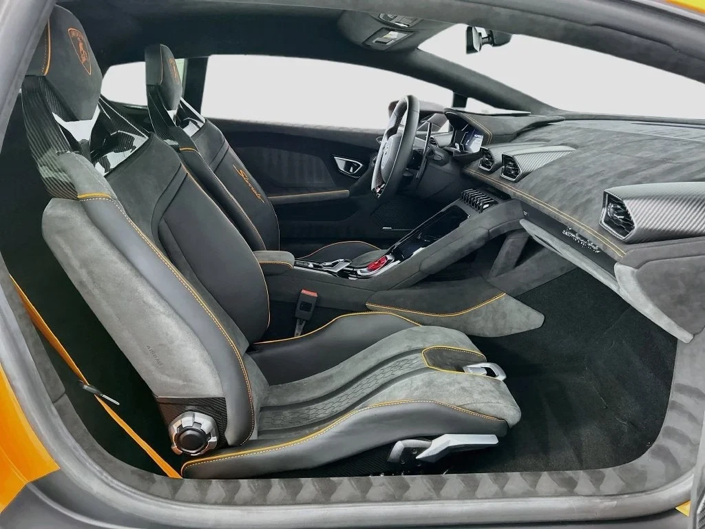 2023 Lamborghini Huracán Sterrato, 19/20