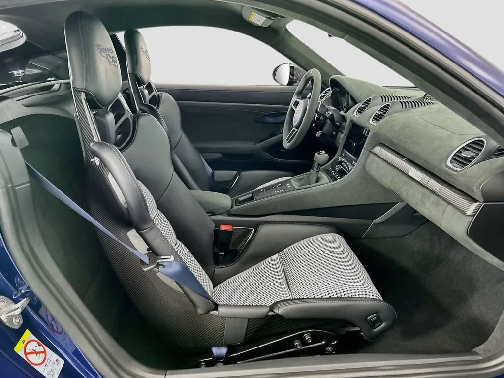 2025 Porsche 718 Cayman GT4 RS, 19/20