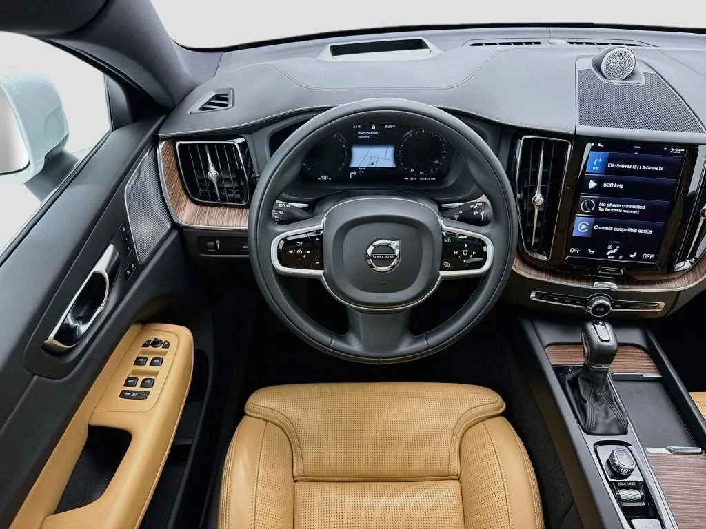 2021 Volvo XC60, 10/20