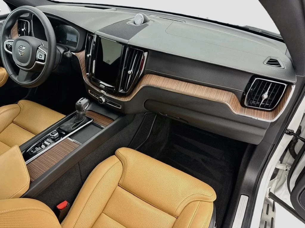 2021 Volvo XC60, 16/20