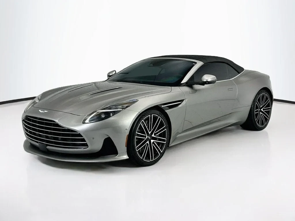 2025 Aston Martin DB12 Volante, 3/30