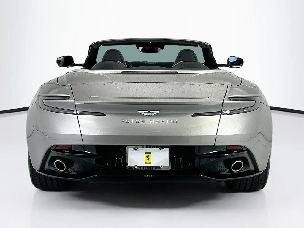 2025 Aston Martin DB12 Volante, 8/30