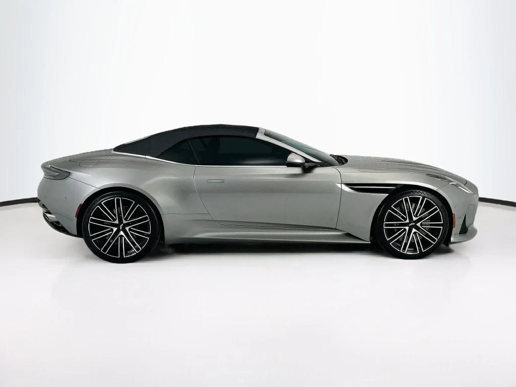 2025 Aston Martin DB12 Volante, 12/30