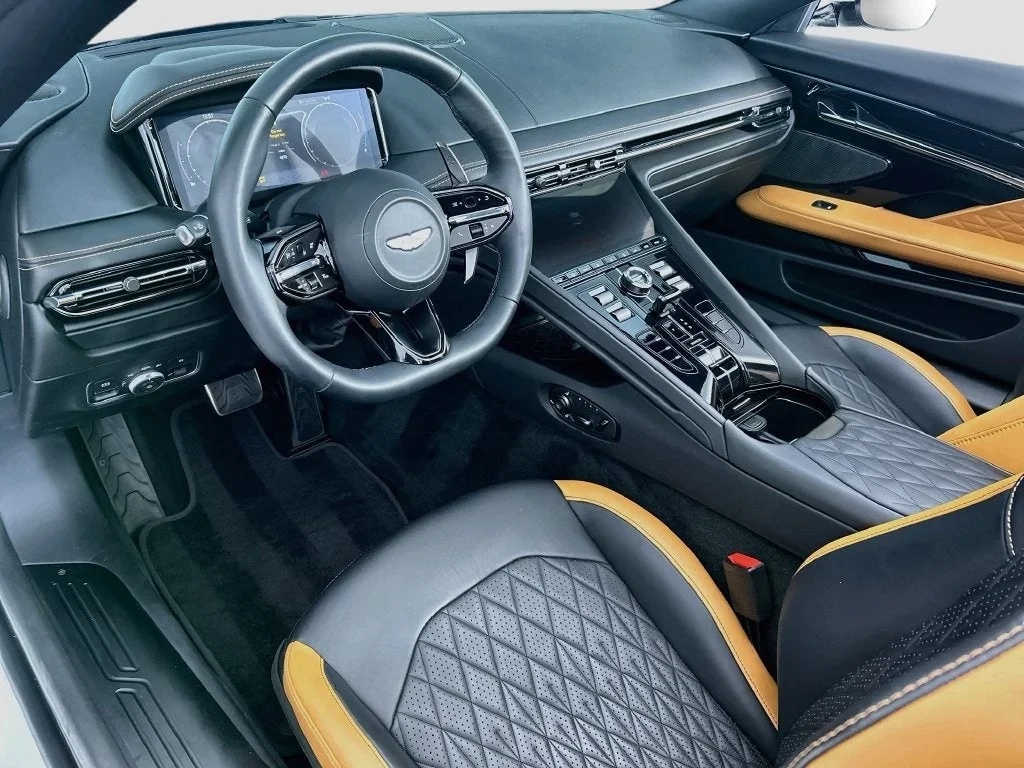 2025 Aston Martin DB12 Volante, 17/30