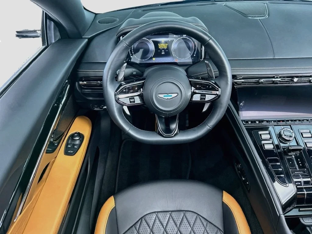 2025 Aston Martin DB12 Volante, 18/30