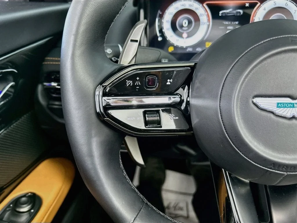 2025 Aston Martin DB12 Volante, 19/30