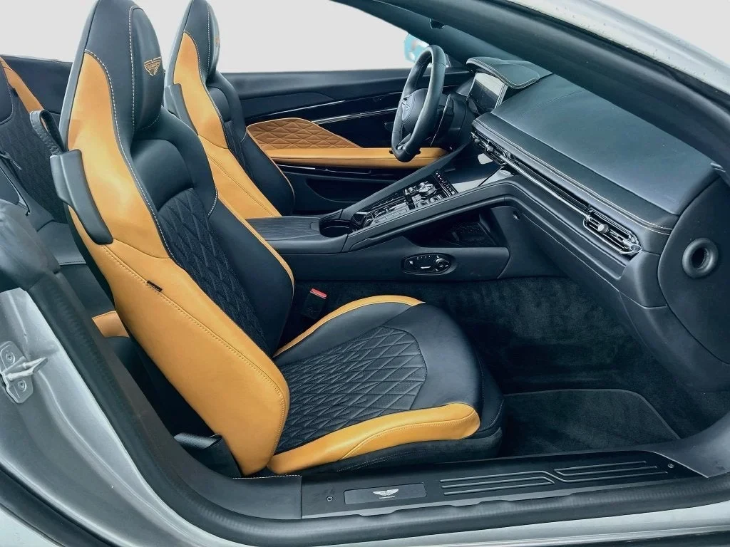 2025 Aston Martin DB12 Volante, 23/30
