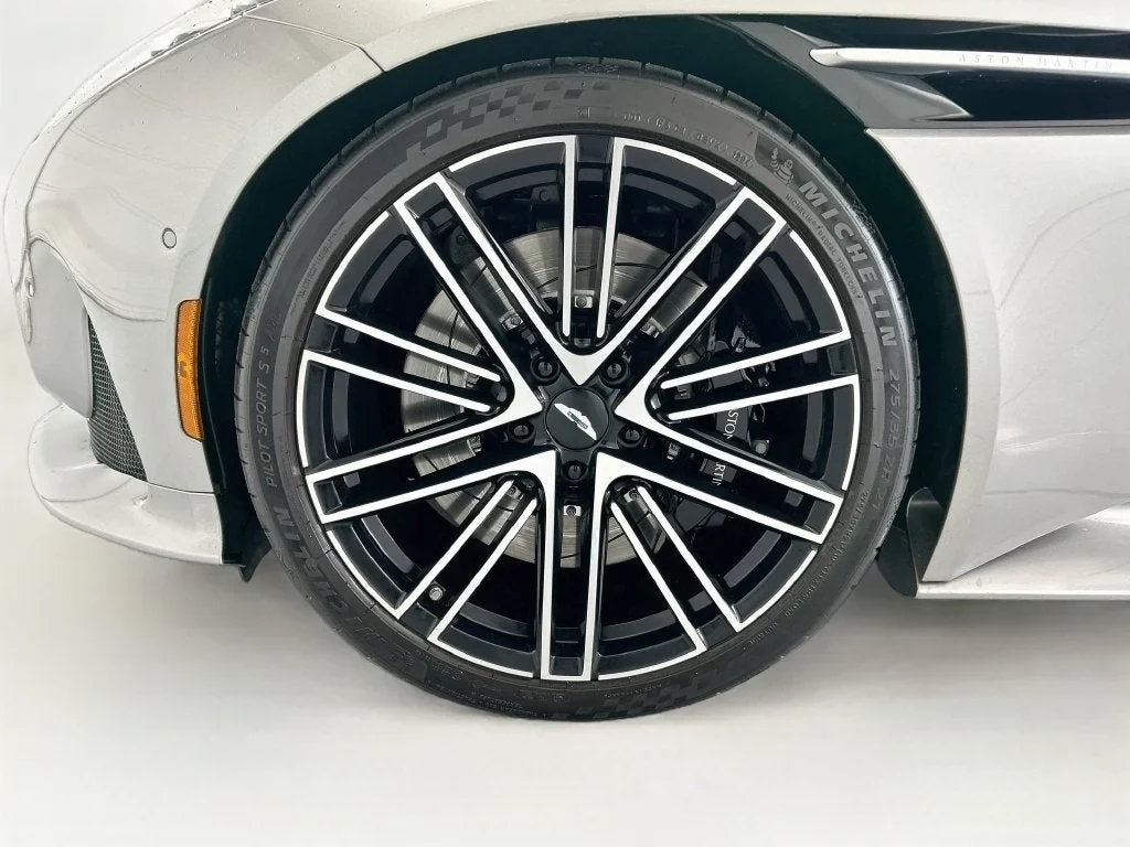 2025 Aston Martin DB12 Volante, 30/30
