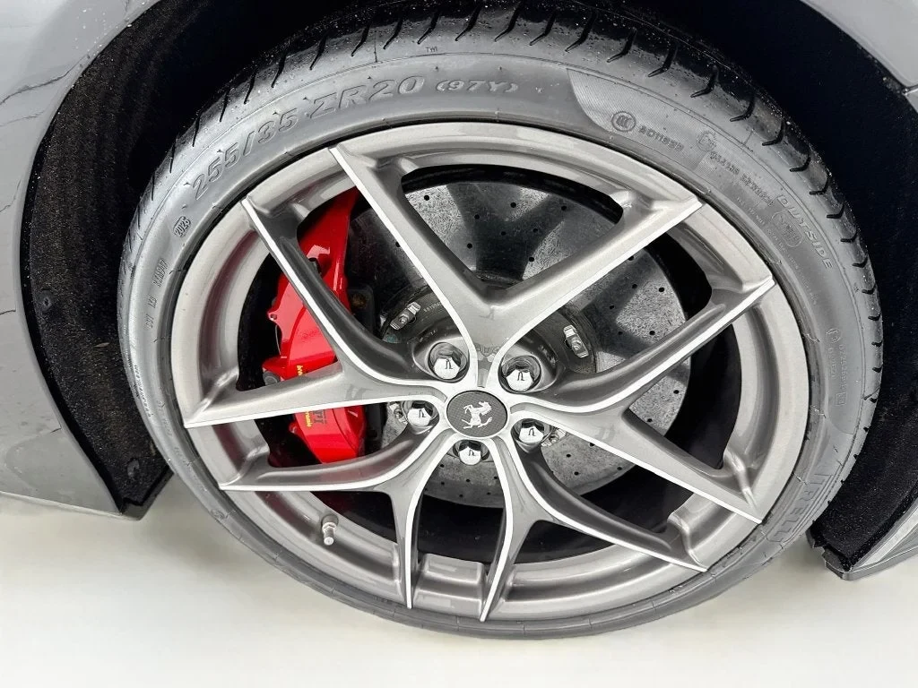2014 Ferrari F12berlinetta, 28/30