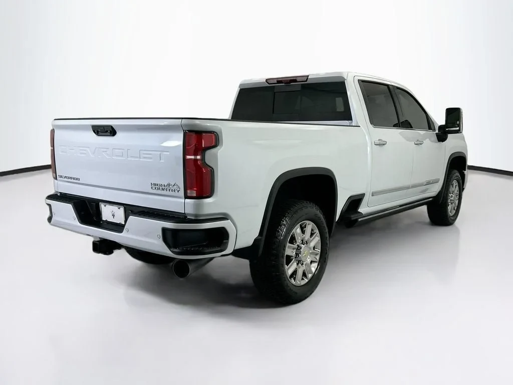 2026 Chevrolet Silverado 3500HD, 5/30