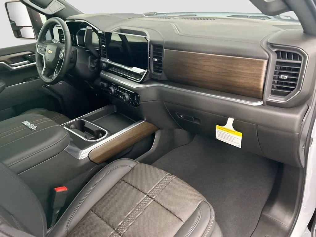 2026 Chevrolet Silverado 3500HD, 14/30