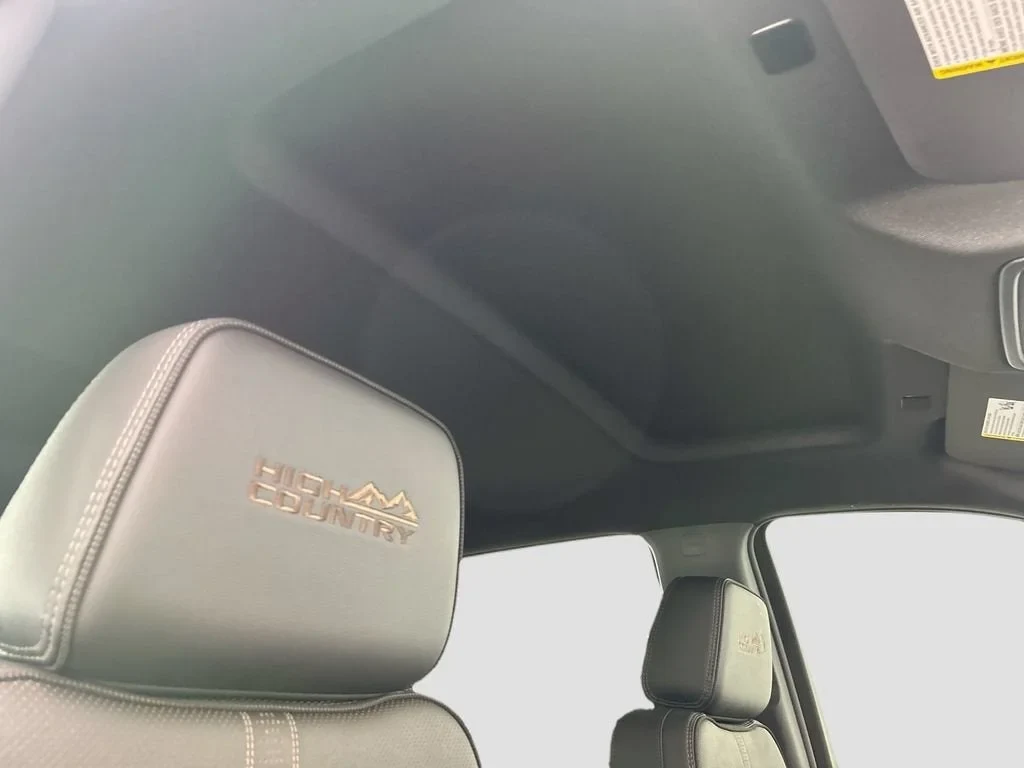 2026 Chevrolet Silverado 3500HD, 15/30