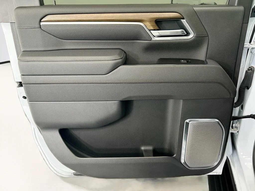 2026 Chevrolet Silverado 3500HD, 23/30