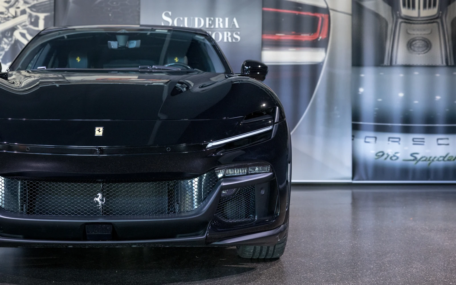 Ferrari Purosangue, 4/10