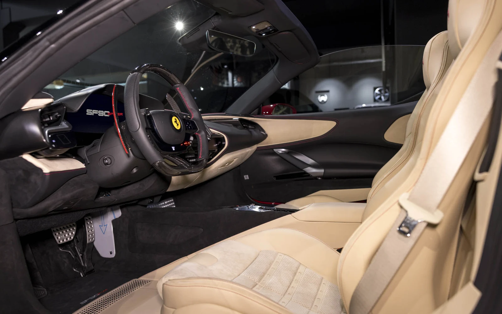 Ferrari SF90 Spider, 8/10