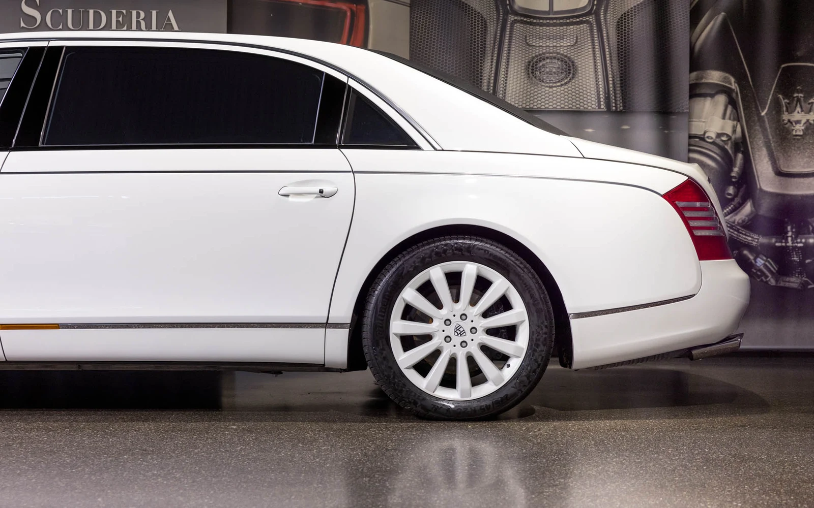 Maybach 62 S Landaulet, 5/10