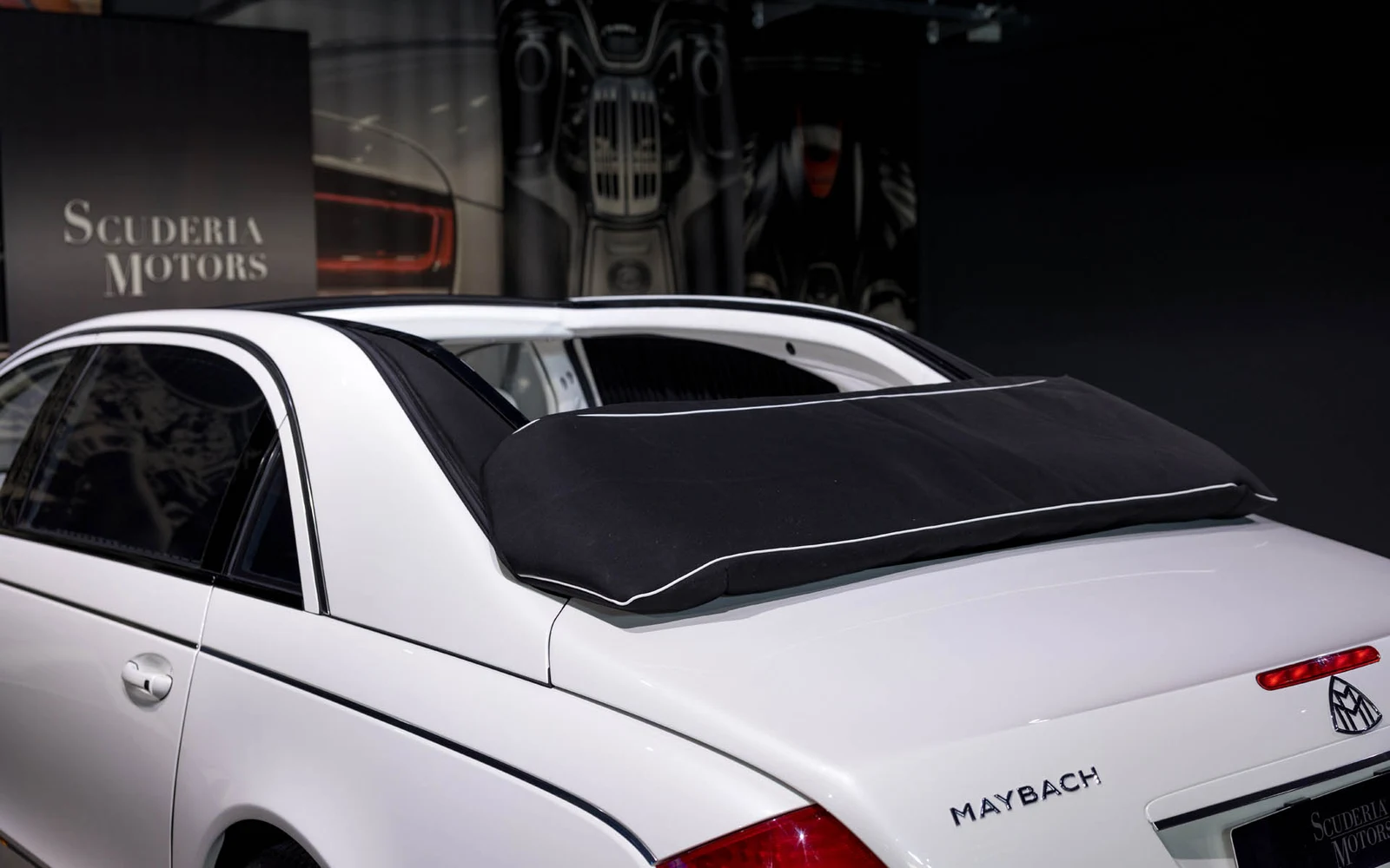 Maybach 62 S Landaulet, 6/10