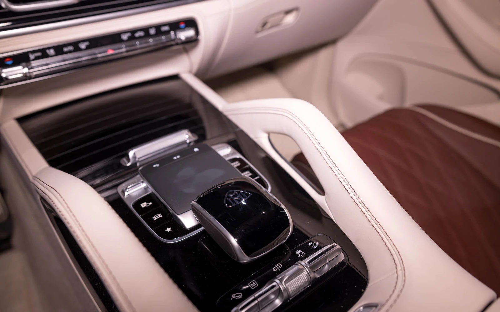 Mercedes-Maybach GLS 600, 10/10